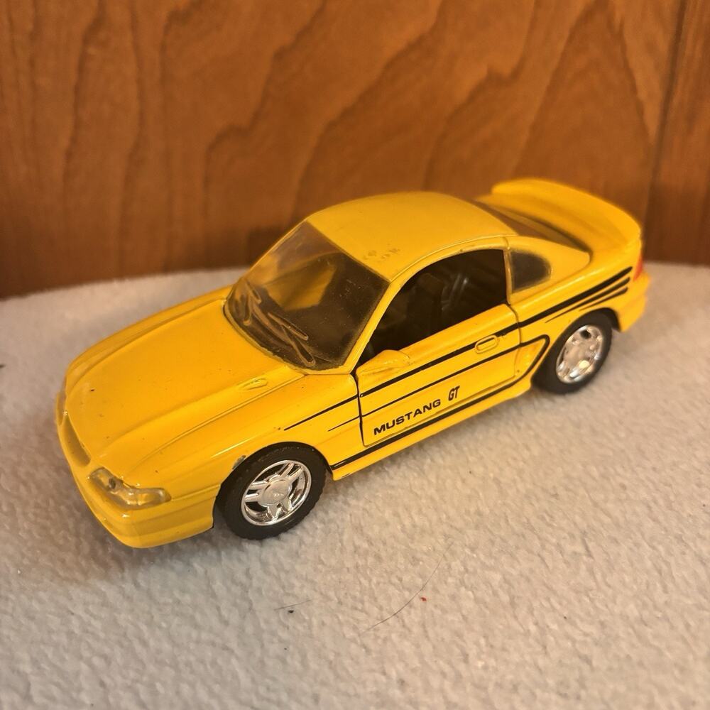 MAJORETTE 1994-95 FORD MUSTANG GT YELLOW 5 INCHES LONG Car